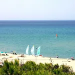 Aparthotel Isa-residence With Swimming-pool In