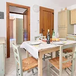 Isa-residence With Swimming-pool In Aparthotel 3*