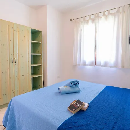 Isa-residence With Swimming-pool In Aparthotel