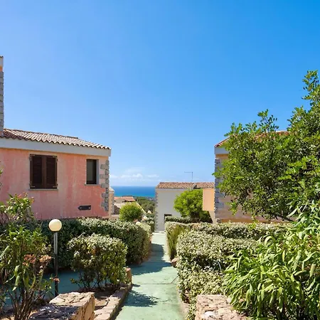Aparthotel Isa-residence With Swimming-pool In Badesi