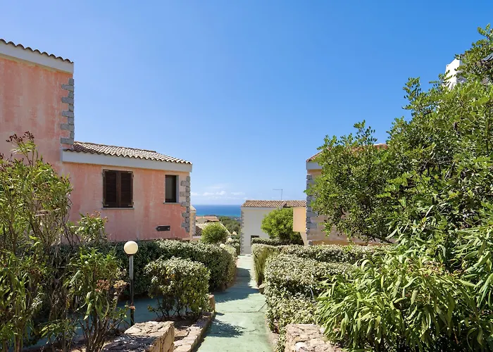 Apart Otel Isa-residence With Swimming-pool In Badesi