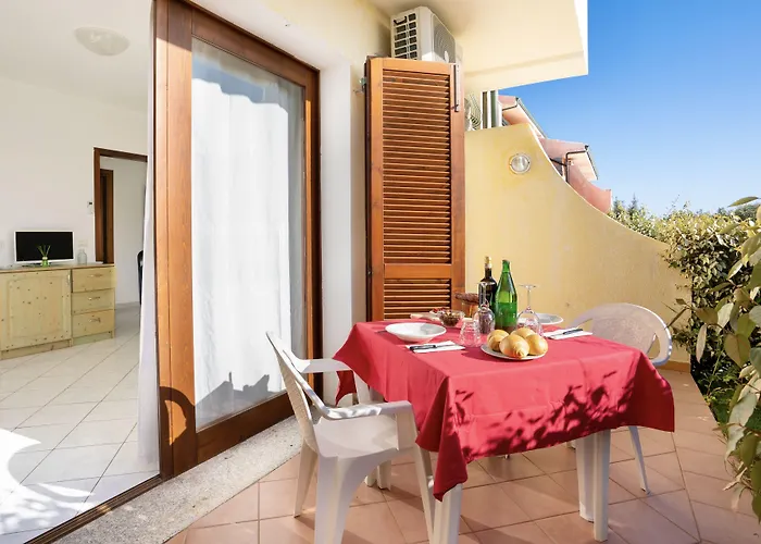Apart Otel Isa-residence With Swimming-pool In Badesi