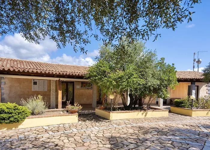 Isa-residence With Swimming-pool In 3*