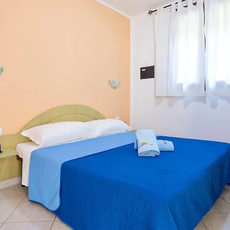 Isa-residence With Swimming-pool In 3*