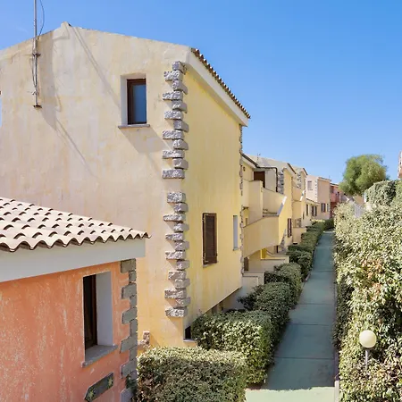 Appart hôtel Isa-residence With Swimming-pool In Badesi