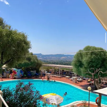 Isa-residence With Swimming-pool In 3* 巴德希