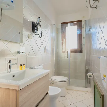公寓式酒店 Isa-residence With Swimming-pool In 巴德希