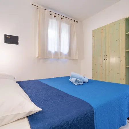 Isa-residence With Swimming-pool In Badesi