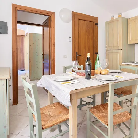 Isa-residence With Swimming-pool In Appart hôtel 3*