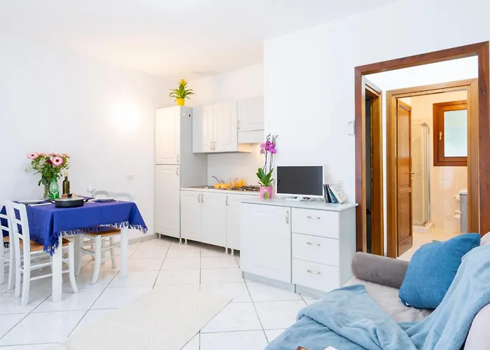 Isa-residence With Swimming-pool In Badesi